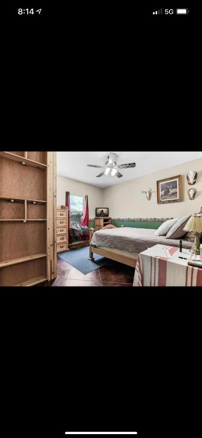 Ferienwohnung Little House On The Corner Livingston Exterior foto